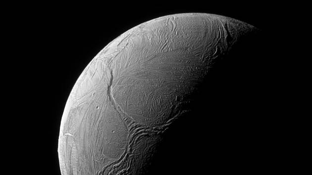 Měsíc Enceladus