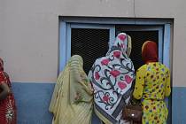 V indickém státě Bihár skončilo ve vězení asi 300 lidí, kteří se údajně podíleli na podvodech během zkoušek na místních školách. Ilustrační foto.