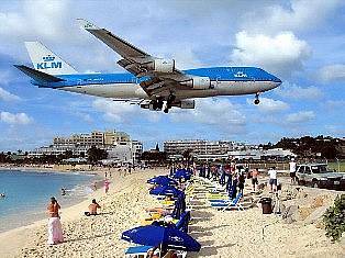 Letiště PRINCEZNY JULIANY, ostrov Svatý Martin, Karibské moře.