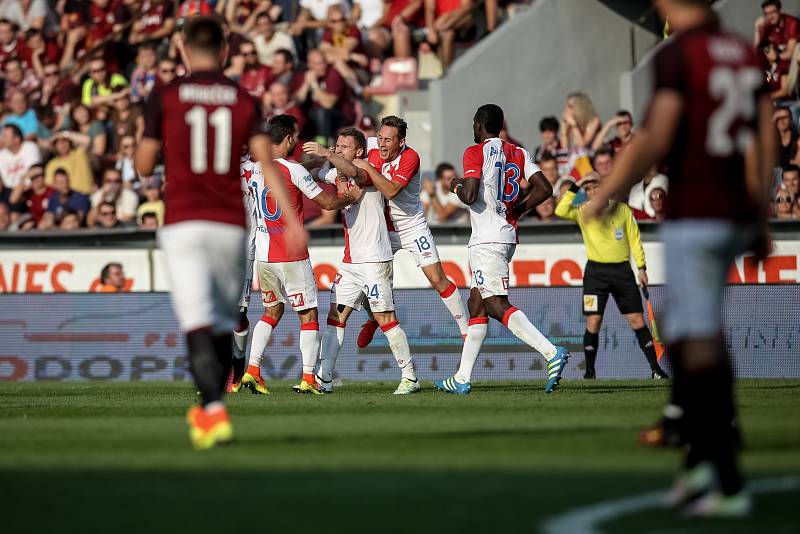 Slávisté po letech dobyli Letnou. Derby na Spartě vyhráli 2:0 Zdroj: http://www.denik.cz/fotbal/slaviste-po-letech-dobyli-letnou-derby-na-sparte-vyhrali-2-0-20160925.html