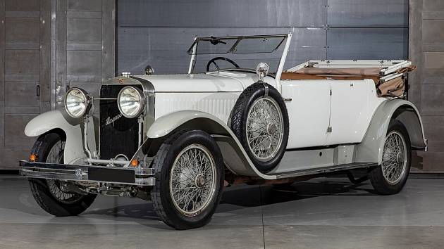 Hispano Suiza - 1929, majitel Pavel Beran, vozidlo po německé závodnici Heidi Hetzer, která s ním absolvovala cestu kolem světa, karoserie od pařížské firmy Belvallette