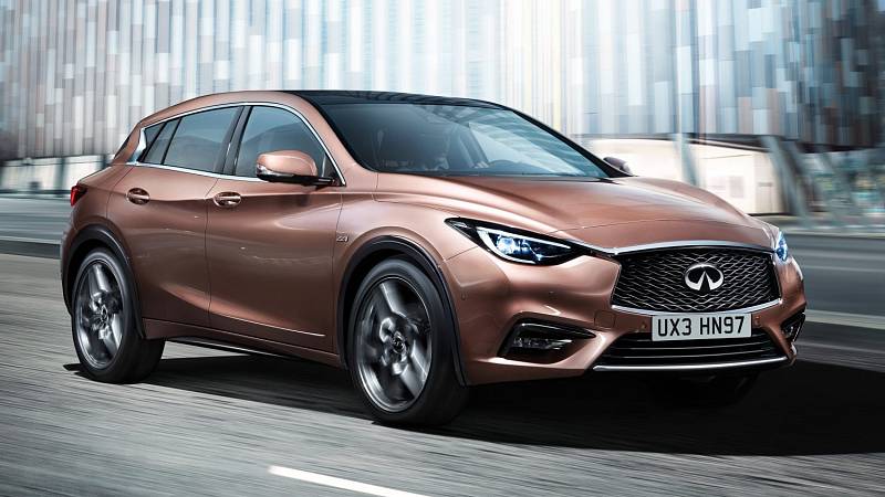 Infiniti Q30.