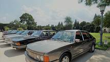 Značku Tatra neproslavily jen těžké nákladní automobily, ale i elegantní osobní vozy. Jejich milovníci si dávají pravidelně sraz v Lednici na Břeclavsku. Letos se koná 6. srpna.artina Hodouše
