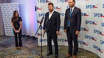 Lídři SPD Tomio Okamura a Radim Fiala předstoupili před novináře se svým hodnocením skončených voleb.