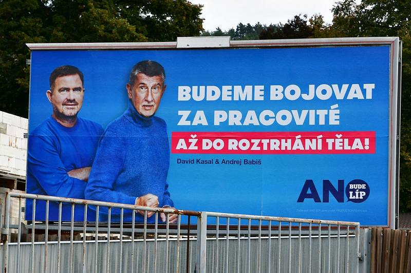 Další z předvolebních billboardů hnutí ANO.