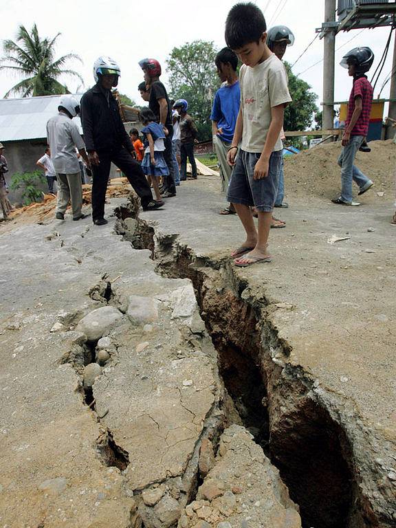 Indonésii zasáhla další vlna otřesů 