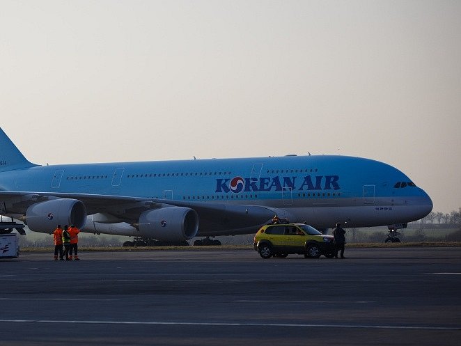 Na Letiště Václava Havla Praha přístálo 14. března největší dopravní letadlo světa Airbus A380 Korean Air.