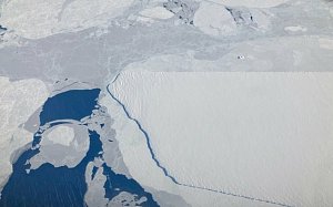 Satelitní snímek Antarktidy