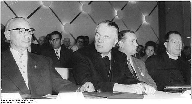 S CDU udržoval Josef Plojhar (zcela vpravo) časté kontakty