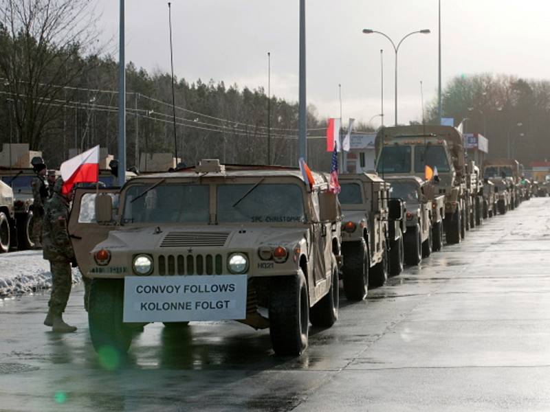 Americký vojenský konvoj v Polsku