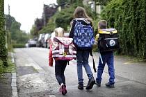 Rakouské děti chodí do škol pěšky