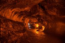 Jedna z lávových jeskyní na Havaji.
