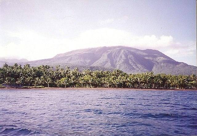Mount Hibok-Hibok, aktivní stratovulkán nacházející se na filipínském ostrově Camiguin