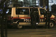 Policejní operace ve Vídni v noci po střeleckém útoku v centru rakouské metropole.