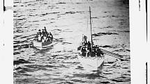 Nalezení záchranných člunů Titaniku zdokumentoval z paluby Carpathie pasažér Louis Ogden, jehož k tomu vybídl kapitán Rostron