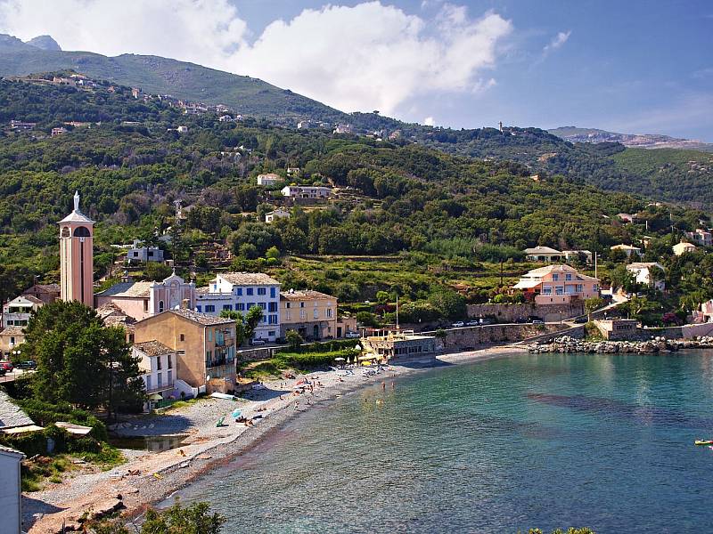Starověké pohřebiště se našlo na severním pobřeží Korsiky