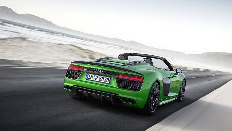 Audi R8 Spyder V10 plus.