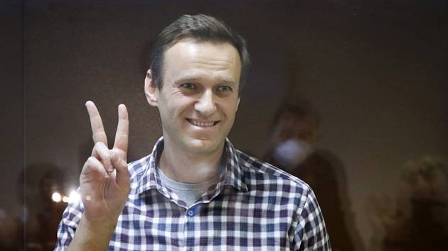 Ruský lídr opozice Alexej Navalnyj u soudu v Moskvě 20. února 2021.