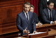 Emmanuel Macron při projevu před francouzským Parlamentem