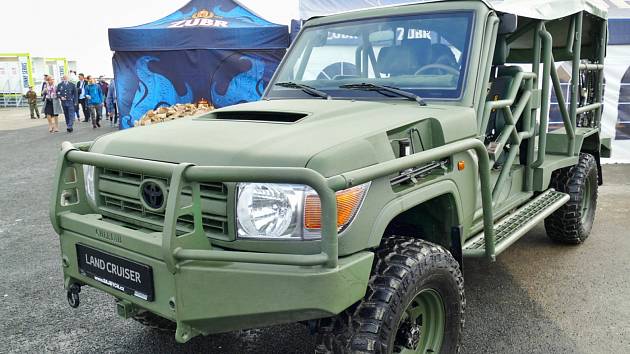 Vojenská vozidla Gepard vyvinutá českými firmami na podvozku Toyoty Landcruiser