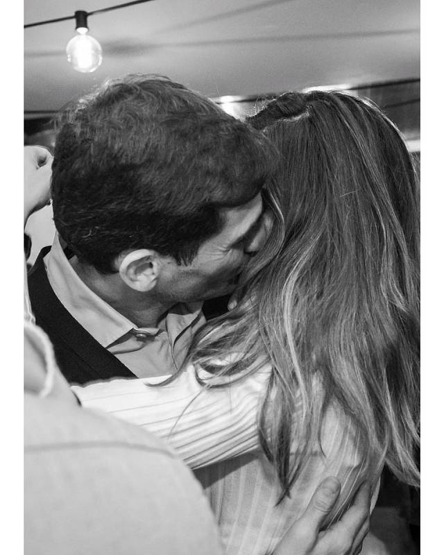 Valentýnský polibek Ikera Casillase a Sary Carbonerová