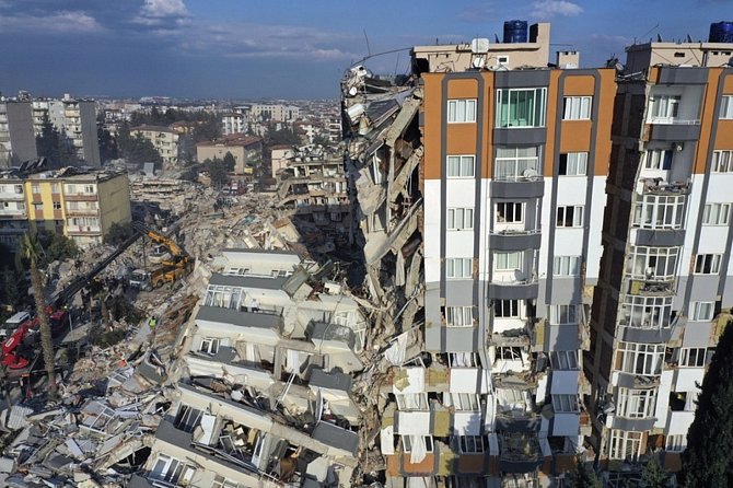Následky zemětřesení v tureckém městě Antakya, 10. února 2023