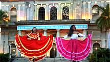 ŠARM FOLKLÓRU. V historickom srdci Managuy sa zvyknú konať vystúpenia tradičného nikaragujského folklóru.