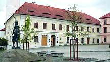 Historii Chodska nebo bohaté etnografické sbírky představí Muzeum Chodska v domažlickém hradu, které vzniklo už na konci 19. století.