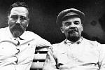 Lev Kameněv a Vladimír Iljič Lenin v roce 1922