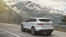 Jaguar F-Pace.