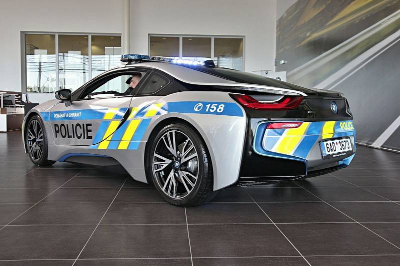 BMW i8 ve službách Policie ČR.