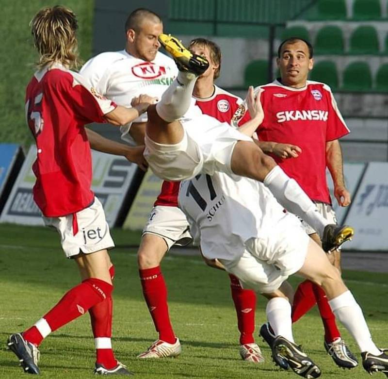 Dříve byl Maťo aktivním fotbalistou a sportovcem.