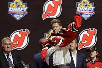 Pavel Zacha byl v NHL draftován New Jersey Devils.