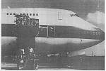 Let United Airlines 811 se proměnil v tragédii poté, co se utrhla vrata od nákladového prostoru a do trupu vyryla obří díru. Na snímku letoun po přistání.