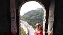 Martina na Velké čínské zdi kousek od Pekingu, kde byla na zájezdu se Smíšený sborem Jitro.