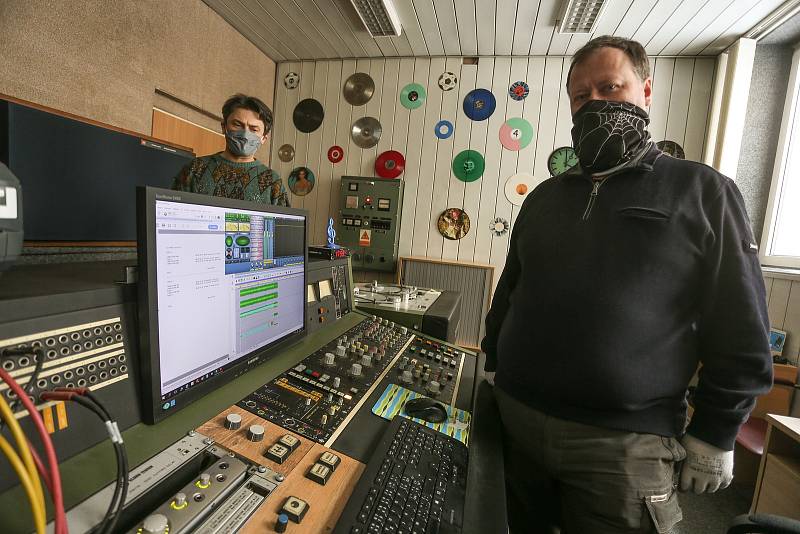 Výroba gramofonových desek ve firmě GZ Media v Loděnici na Berounsku.