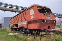 Lokomotiva řady 169 odstavená v Plzni.