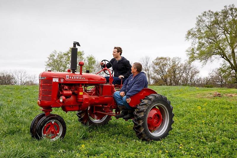 Mark Zuckerberg se prezentuje jako filantrop a ochránce práv zvířat a lidí