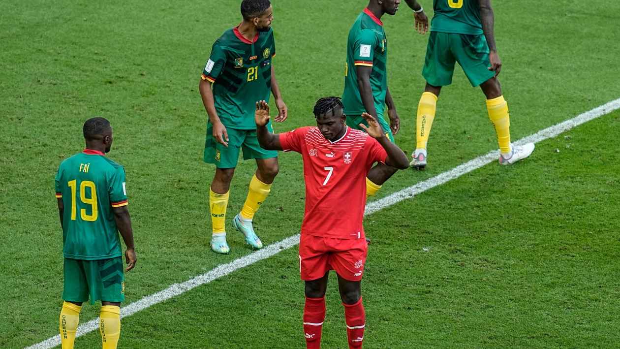 Za branku rodné zemi výhrůžky smrtí od fanoušků. Embolo skolil na MS Kamerun