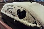 Loňské vánoční sněžení v Praze - Krči se stalo inspirací k výzdobě aut