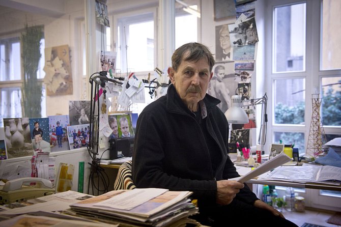 Ve věku 81 let podle Radiožurnálu zemřel český architekt chorvatského původu Vlado Milunić (na snímku z 25. února 2016). Jeho nejslavnějším dílem byl Tančící dům v Praze