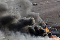 Útočníci zapálili u afgánského Kábulu přes 400 kamionů s palivem.