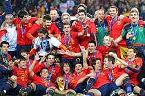 Španělští fotbalisté získali zlatý double. Po mistrovství Evropy ovládli i světový šampionát.