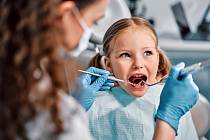 Dítě u zubaře - Ilustrační foto