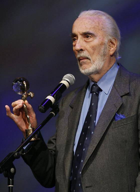 Britský herec Christopher Lee převzal 12. července na karlovarském mezinárodním filmovém festivalu Cenu prezidenta MFF KV.