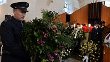 V Mělníku se 12. května konal pohřeb policistky, kterou při ujíždění hlídce smrtelně zranil zdrogovaný řidič.