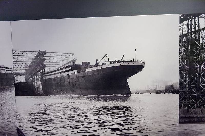 Dokumentární snímek ze stavby Titanicu v docích v severoirském Belfastu