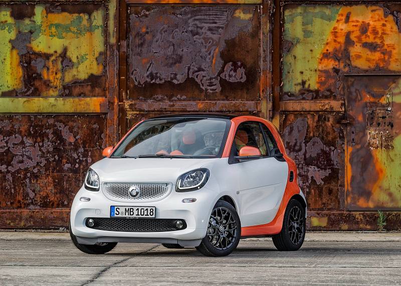 Smart fortwo 52 kW. Spotřeba: 4,1 l/100 km. Cena: 286 500 Kč