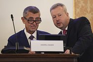 Premiér Andrej Babiš (vlevo) a ministr životního prostředí Richard Brabec se zúčastnili 17. září 2019 v Praze konference na téma Změna klimatu: ochrana a adaptace v podmínkách ČR