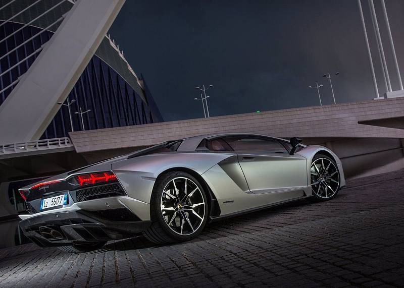 Lamborghini Aventador S